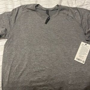 Brand new Lululemon metal vent tech short sleeve 2.0 XXL